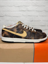 Load image into Gallery viewer, Nike Dunk Low Premium Grunge Pack Baroque Brown (2003) - 13M
