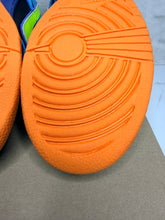 Load image into Gallery viewer, Nike SB Dunk Low Skate or Die (2008) - 9M
