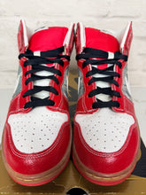 Load image into Gallery viewer, Nike SB Dunk High Shoe Goo (2008) - 10.5M
