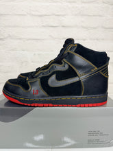 Load image into Gallery viewer, Nike Dunk High Unlucky (2004) - 10M
