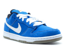 Load image into Gallery viewer, Nike SB Dunk Low Street Fighter Chun
