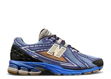 Load image into Gallery viewer, New Balance 1906R Action Bronson Medusa Azul
