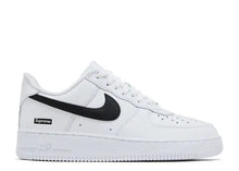 Load image into Gallery viewer, Nike Air Force 1 Low Supreme White Black
