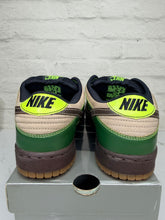 Load image into Gallery viewer, Nike SB Dunk Low Jedi (2004) - 9M
