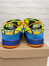 Load image into Gallery viewer, Nike SB Dunk Low Skate or Die (2008) - 9M
