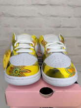 Load image into Gallery viewer, Nike SB Dunk Low De La Soul (2005)
