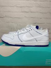 Load image into Gallery viewer, Nike SB Dunk Low Premium White Game Royal (2019) - 10.5M

