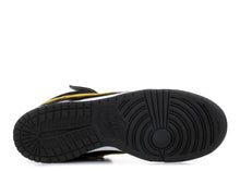 Load image into Gallery viewer, Nike SB Dunk Mid Asbury Casino
