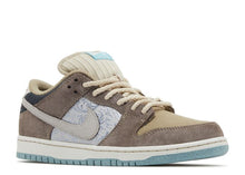 Load image into Gallery viewer, Nike SB Dunk Low Big Money Savings
