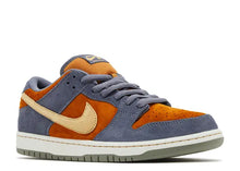Load image into Gallery viewer, Nike SB Dunk Low Light Carbon Monarch
