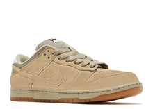 Load image into Gallery viewer, Nike SB Dunk Low Pro B Parachute Beige
