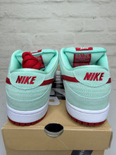 Load image into Gallery viewer, Nike SB Dunk Low Medium Mint Gym Red (2012) - 8M
