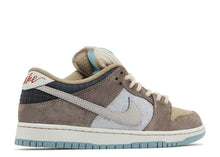 Load image into Gallery viewer, Nike SB Dunk Low Big Money Savings

