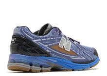 Load image into Gallery viewer, New Balance 1906R Action Bronson Medusa Azul
