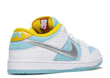 Load image into Gallery viewer, Nike SB Dunk Low FTC Lagoon Pulse
