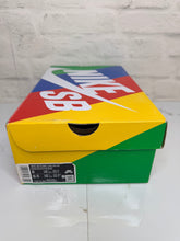 Load image into Gallery viewer, Nike SB Dunk Low Concepts Orange Lobster (2022) - 8M
