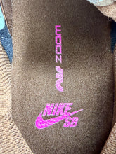Load image into Gallery viewer, Nike SB Dunk Low Pro Paisley Brown (2022) - 9M
