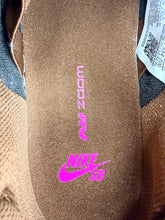 Load image into Gallery viewer, Nike SB Dunk Low Pro Paisley Brown (2022) - 9M
