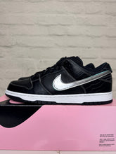 Load image into Gallery viewer, Nike SB Dunk Low Diamond Supply Co. Black Diamond (2018) - 11M
