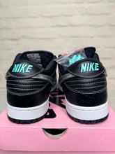 Load image into Gallery viewer, Nike SB Dunk Low Diamond Supply Co. Black Diamond (2018) - 11M
