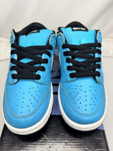 Load image into Gallery viewer, Nike SB Dunk Low Tokyo Blue Taxi (Preowned)
