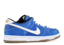 Load image into Gallery viewer, Nike SB Dunk Low Street Fighter Chun
