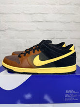 Load image into Gallery viewer, Nike SB Dunk Low Black and Tan (2020)
