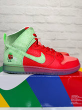 Load image into Gallery viewer, Nike SB Dunk High Strawberry Cough (2021) - 14M
