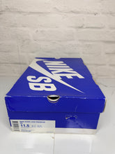Load image into Gallery viewer, Nike SB Dunk Low Toxic Sea Robbin (2009) - 11.5M
