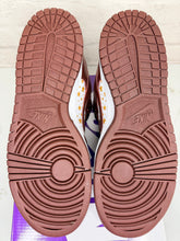 Load image into Gallery viewer, Nike SB Dunk Low Supreme Stars Barkroot Brown (2021)
