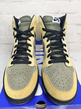 Load image into Gallery viewer, Nike SB Dunk High Chrome Ball Incident (2010) - 12M
