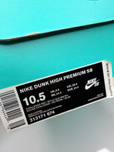 Load image into Gallery viewer, Nike SB Dunk High Tricolor (USA)
