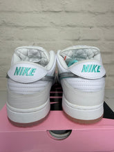 Load image into Gallery viewer, Nike SB Dunk Low Diamond Supply Co. White Diamond (2018)
