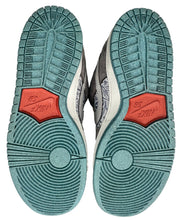 Load image into Gallery viewer, Nike SB Dunk Low Big Money Savings (Preowned)
