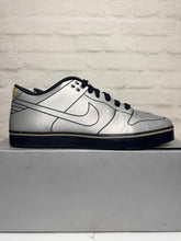 Load image into Gallery viewer, Nike Dunk Low 6.0 SE Delorean DMC-12 Special Box (2010) - 10M
