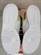 Load image into Gallery viewer, Nike SB Dunk Low De La Soul (2005)
