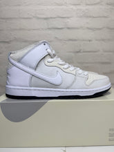 Load image into Gallery viewer, Nike SB Dunk High Antihero Skateboards (2024) - 9.5M
