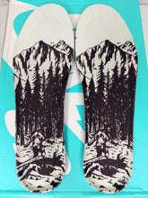 Load image into Gallery viewer, Nike SB Dunk Low Big Foot (2016)- 10M
