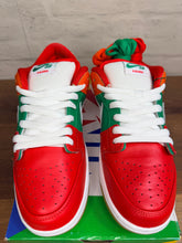Load image into Gallery viewer, Nike SB Dunk Low 7-Eleven (2020) - 8.5M
