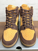 Load image into Gallery viewer, Nike SB Dunk High Brown Pack (2003) - 10M
