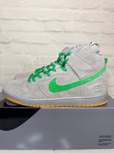Load image into Gallery viewer, Nike SB Dunk High Silver Box (2016) - 13M
