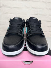 Load image into Gallery viewer, Nike SB Dunk Low Diamond Supply Co. Black Diamond (Sample) (2018)
