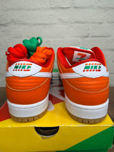 Load image into Gallery viewer, Nike SB Dunk Low 7-Eleven (2020) - 8.5M
