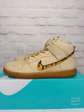 Load image into Gallery viewer, Nike SB Dunk High Waffle (2016)
