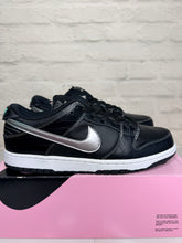 Load image into Gallery viewer, Nike SB Dunk Low Diamond Supply Co. Black Diamond (2018) - 11.5M
