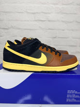 Load image into Gallery viewer, Nike SB Dunk Low Black and Tan (2020)
