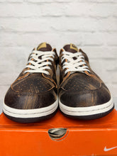 Load image into Gallery viewer, Nike Dunk Low Premium Grunge Pack Baroque Brown (2003) - 13M
