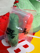 Load image into Gallery viewer, Nike SB Dunk High Strawberry Cough (2021) - 14M
