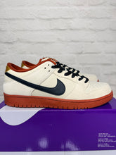 Load image into Gallery viewer, Nike SB Dunk Low Pro Hennessy (2020) - 12M

