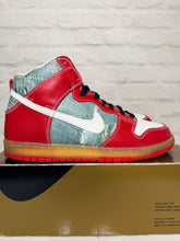 Load image into Gallery viewer, Nike SB Dunk High Shoe Goo (2008) - 10.5M
